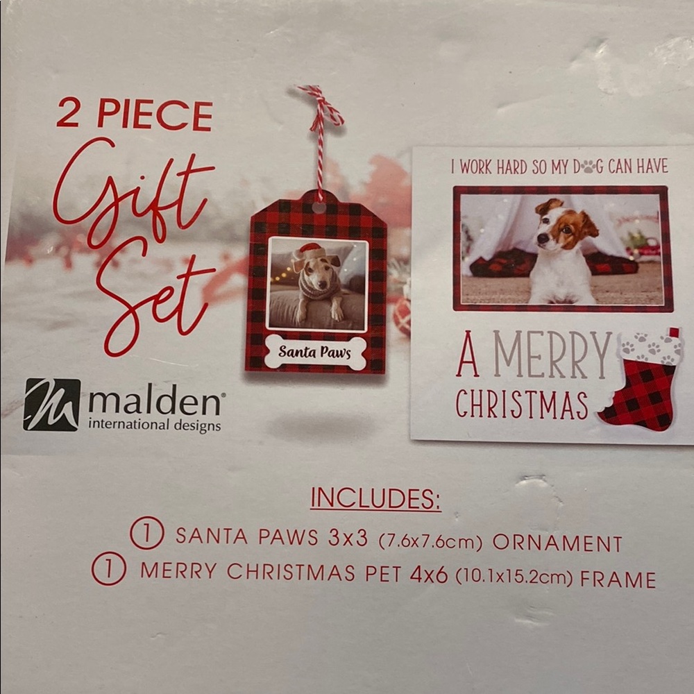 Malden Red and White Picture Frame Accents (M137)